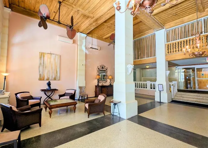 Palm Beach Hotel Short Term Rental